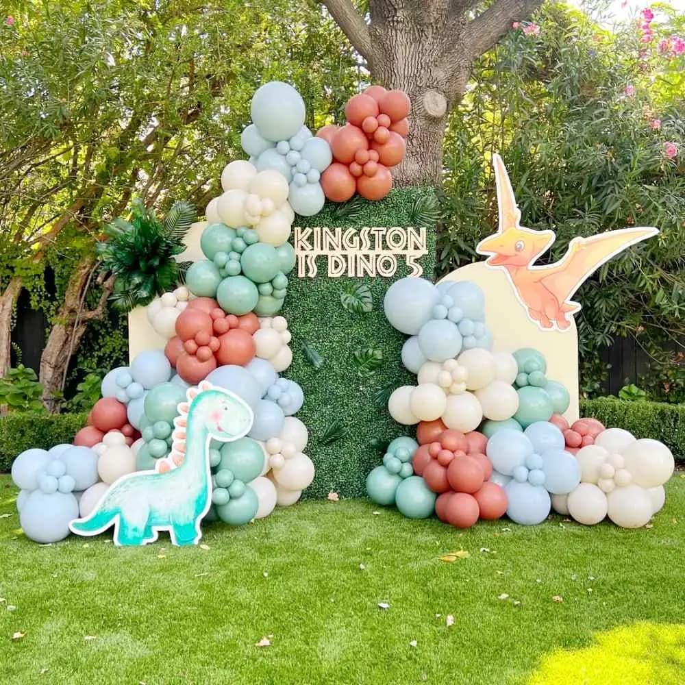 Welcome to Jurassic World Birthday Setup