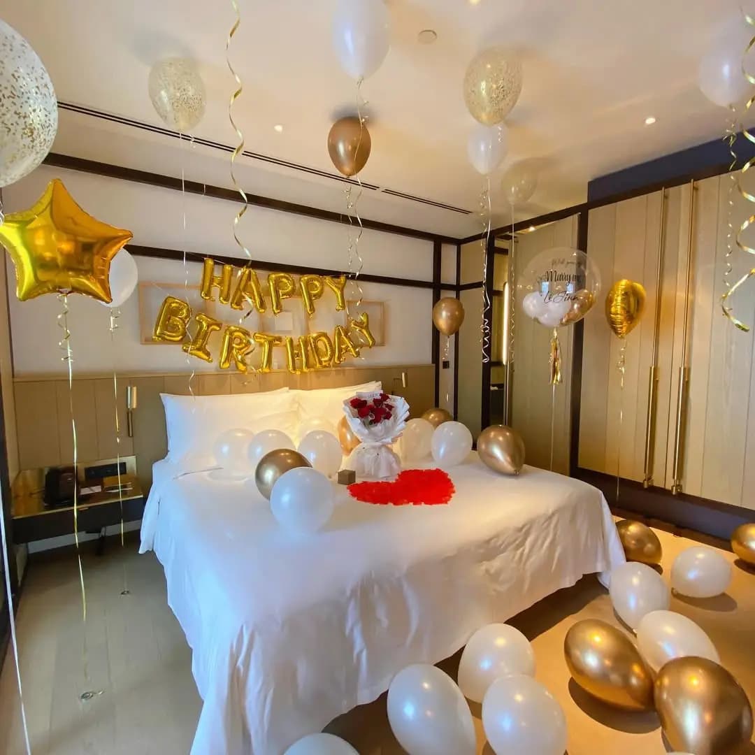 Opulent Birthday Decoration