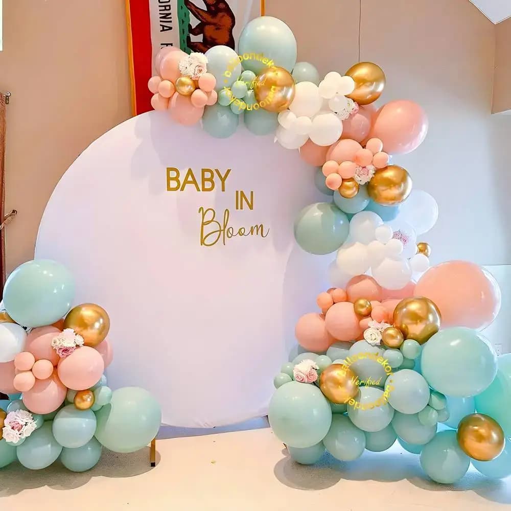 Baby in Bloom Decoration