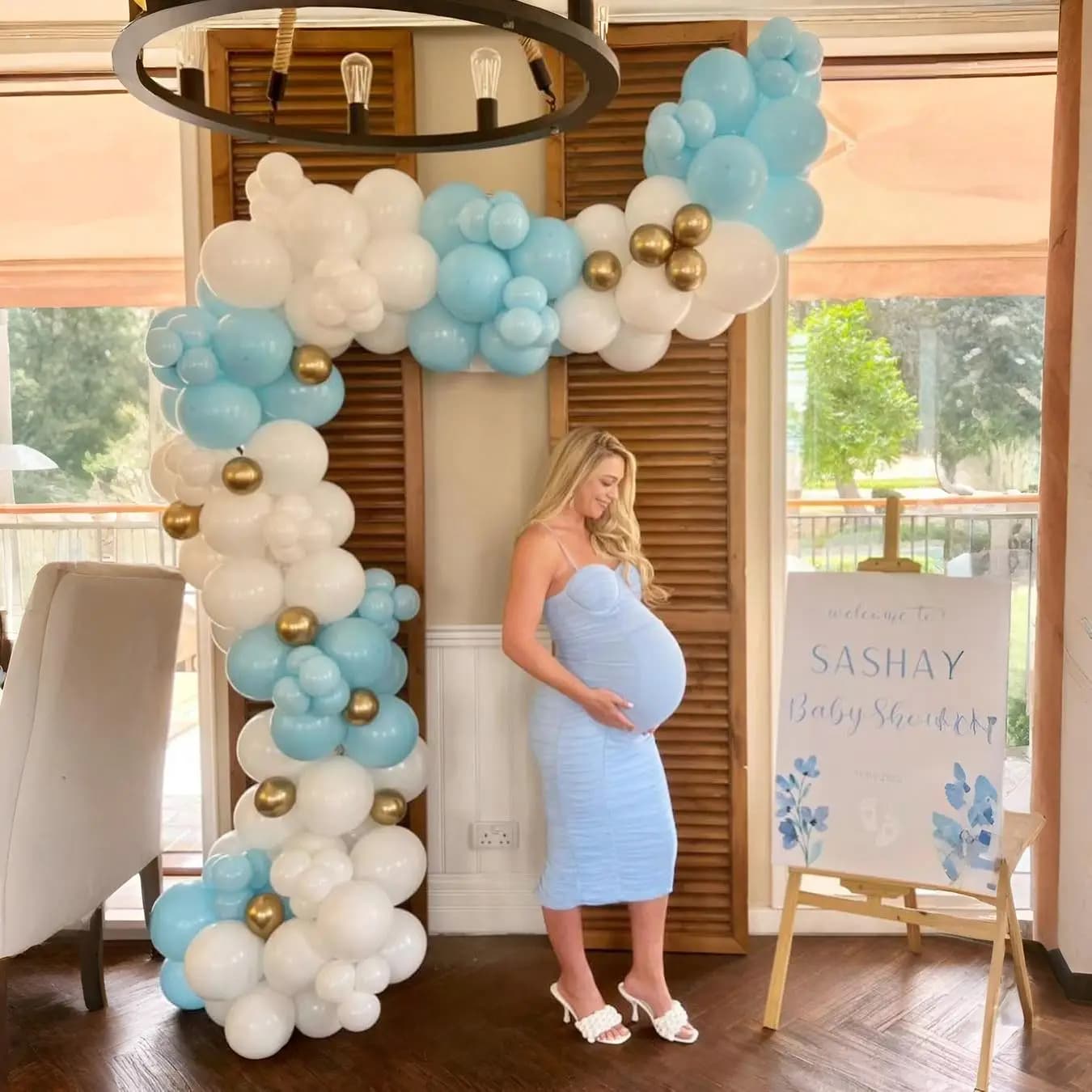 Mom To Be Simple Decor