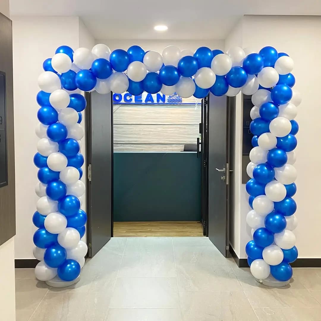 Balloon Arch Entrance Setup