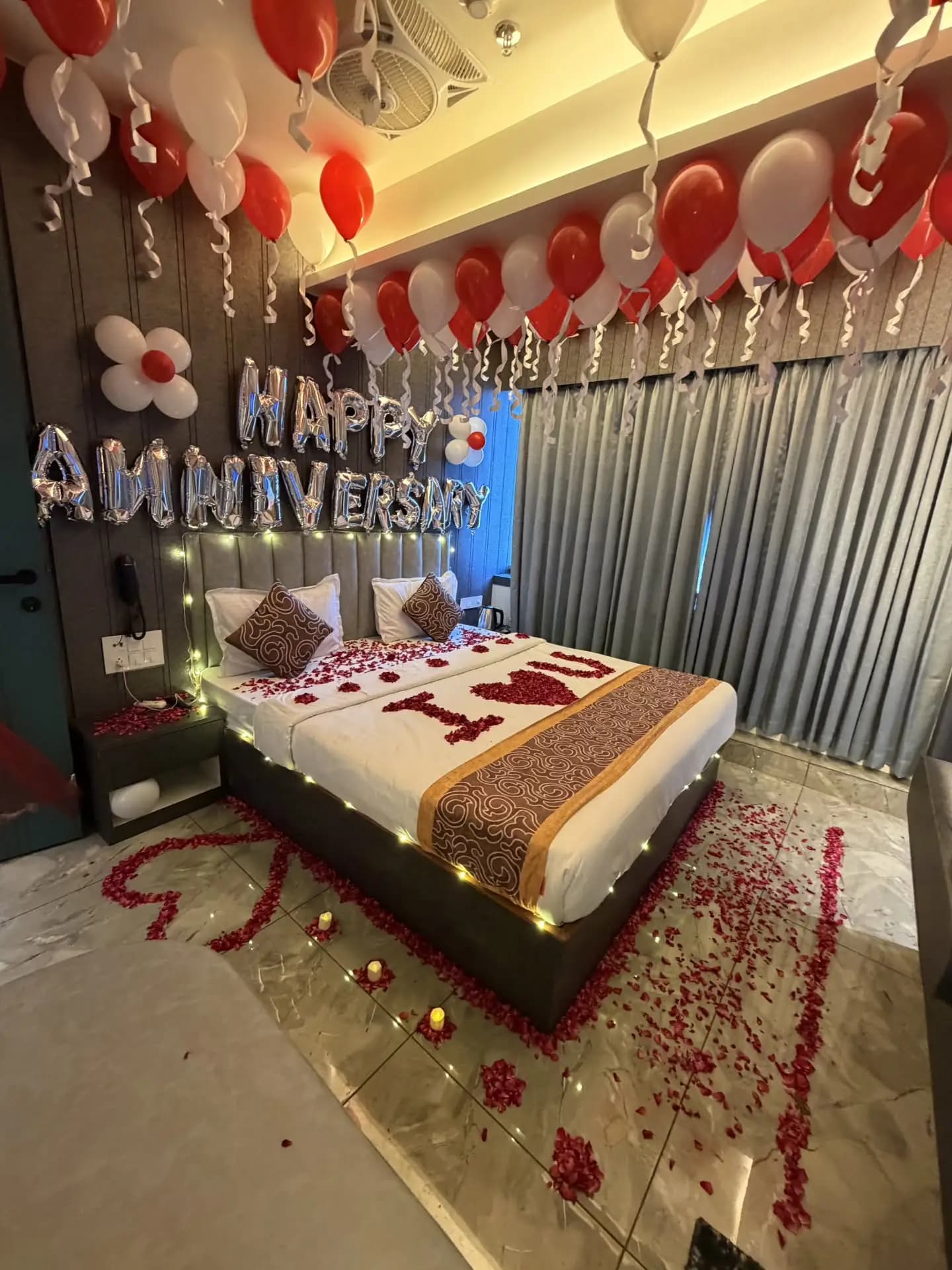 Romantic Bed Decoration