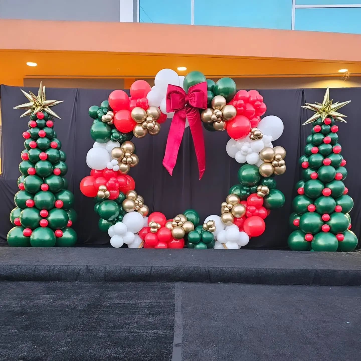 Balloon Stage Decor for Christmas Celebration