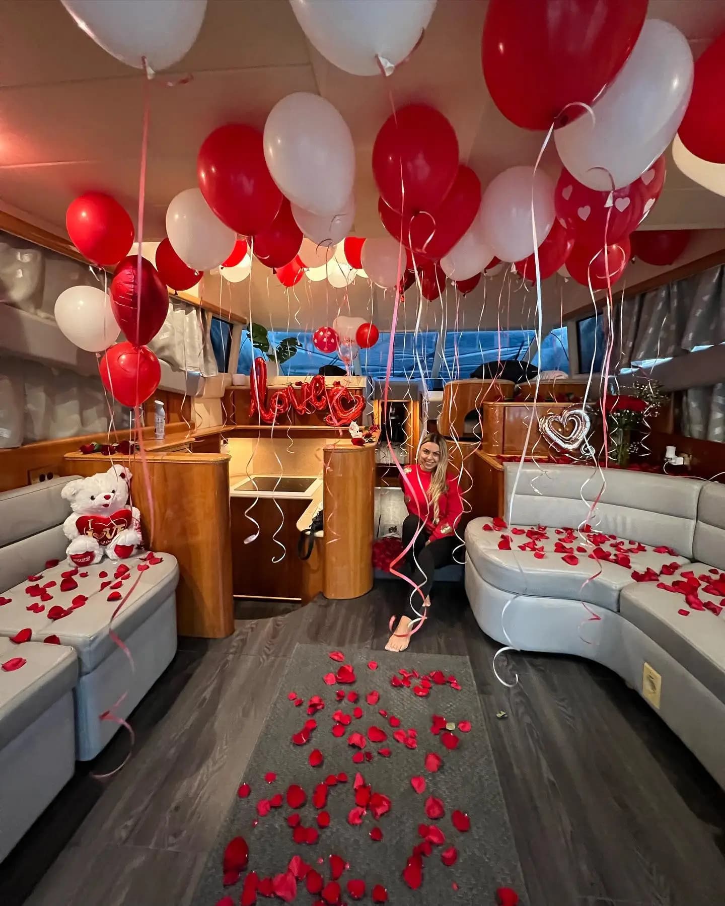 Yacht decoration setup for a private party in Dubai — photo 5