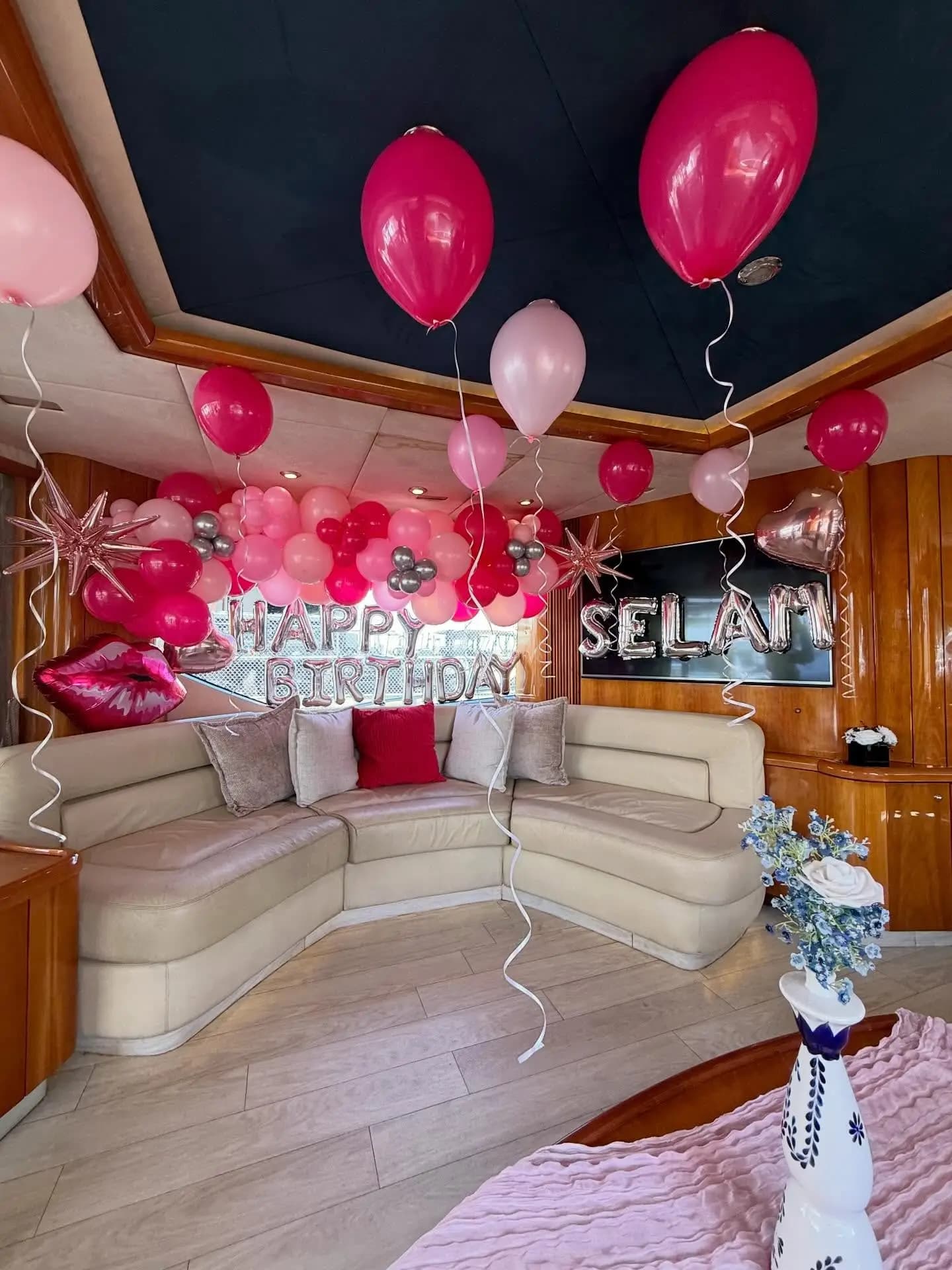 Yacht decoration setup for a private party in Dubai — photo 9