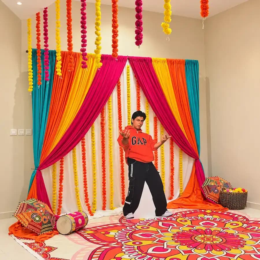 Filmy Mehndi Decoration at Home