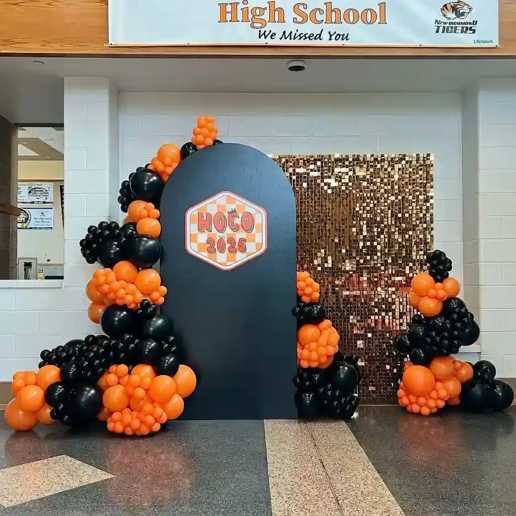 School Homecoming Balloon Decoration